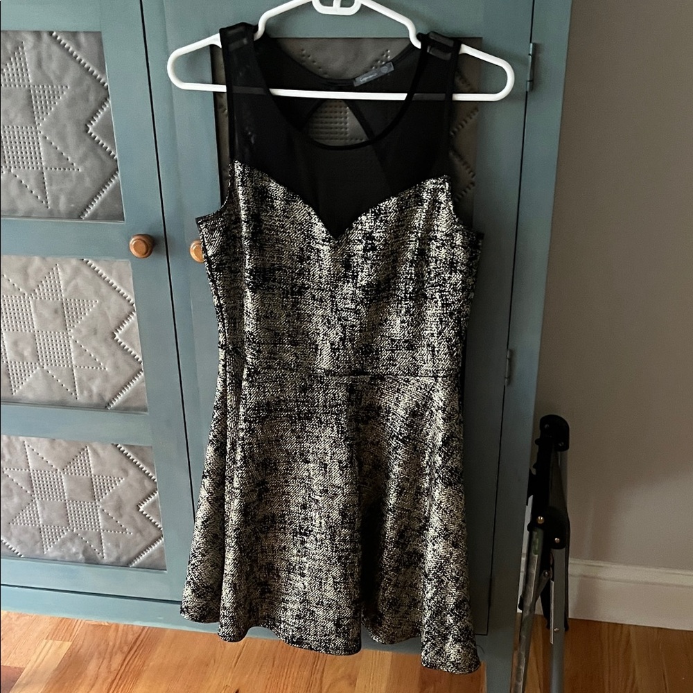 Soprano Black and gold Textured Mini Dress